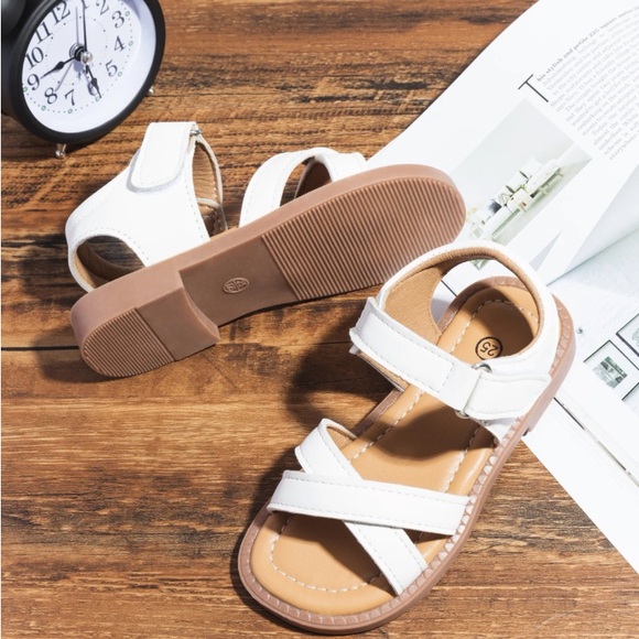 Girls summer fashion sandal - Picture 2 of 3